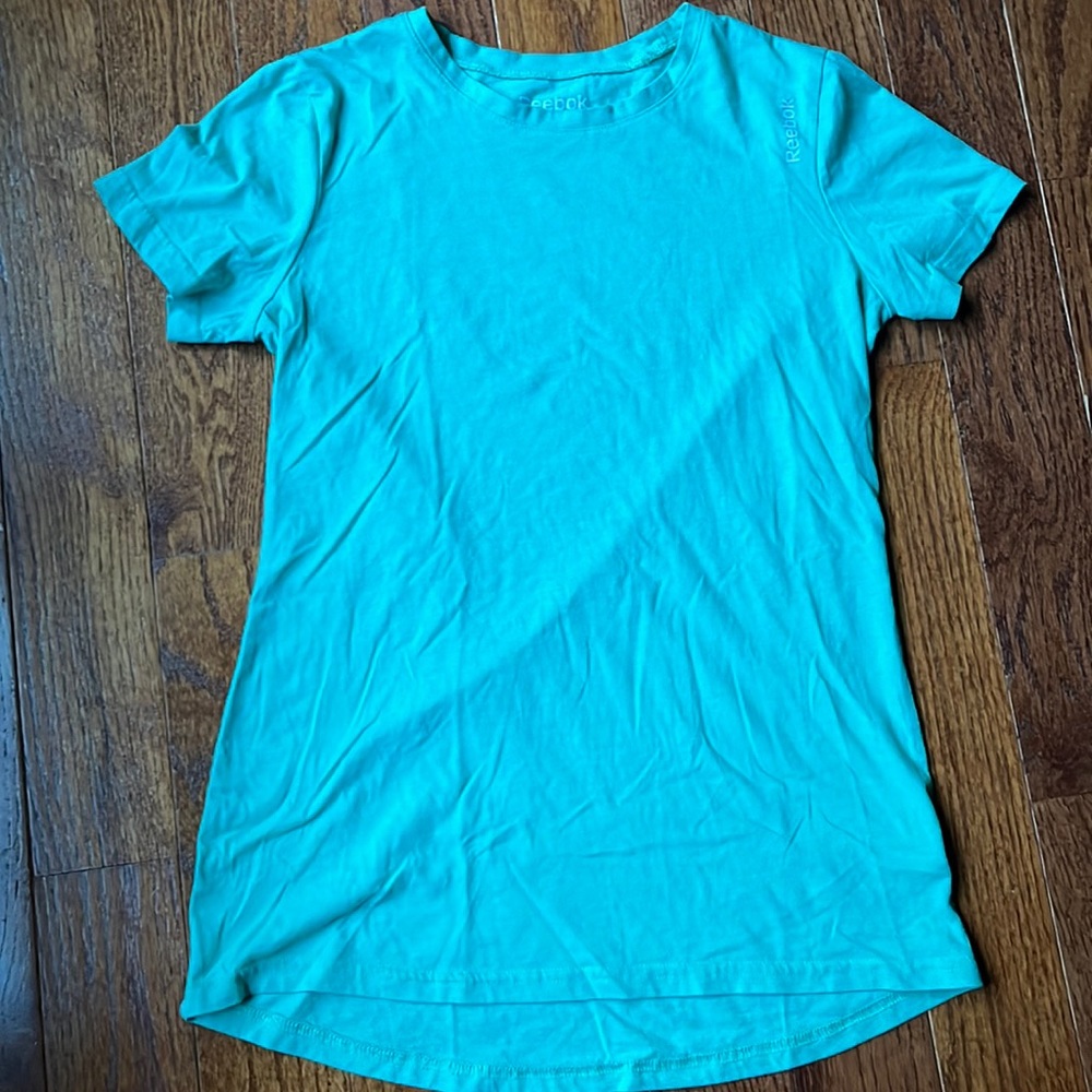 Womens small Reebok green t-shirt.